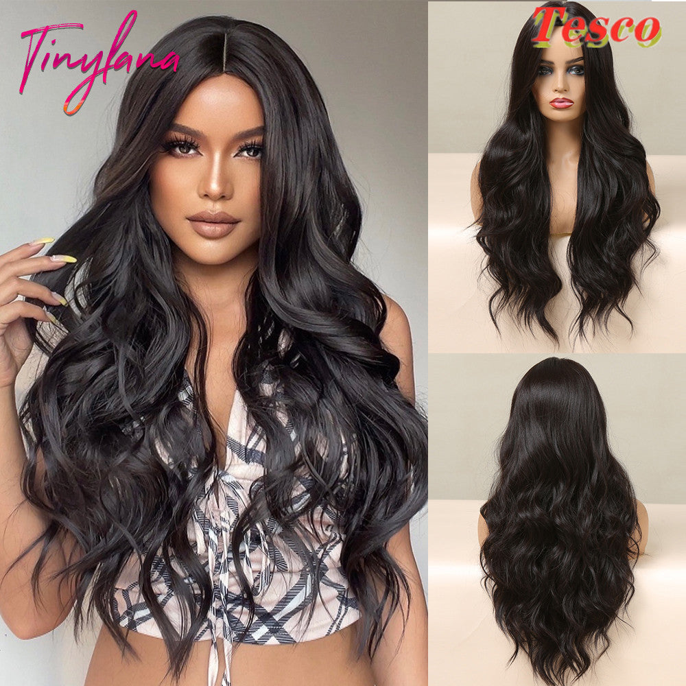Women Wear Wavy Wigs Women Wear Wavy Wigs